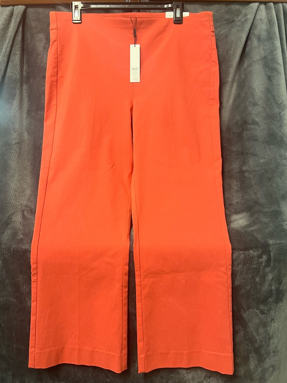 Chicos kick flare crop pants in coral size 2  US 12 so slimming comfortable